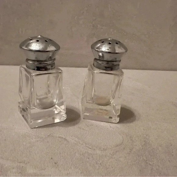 irice Other - Vintage Irice Mini Glass Salt & Pepper Shakers Set Clear
